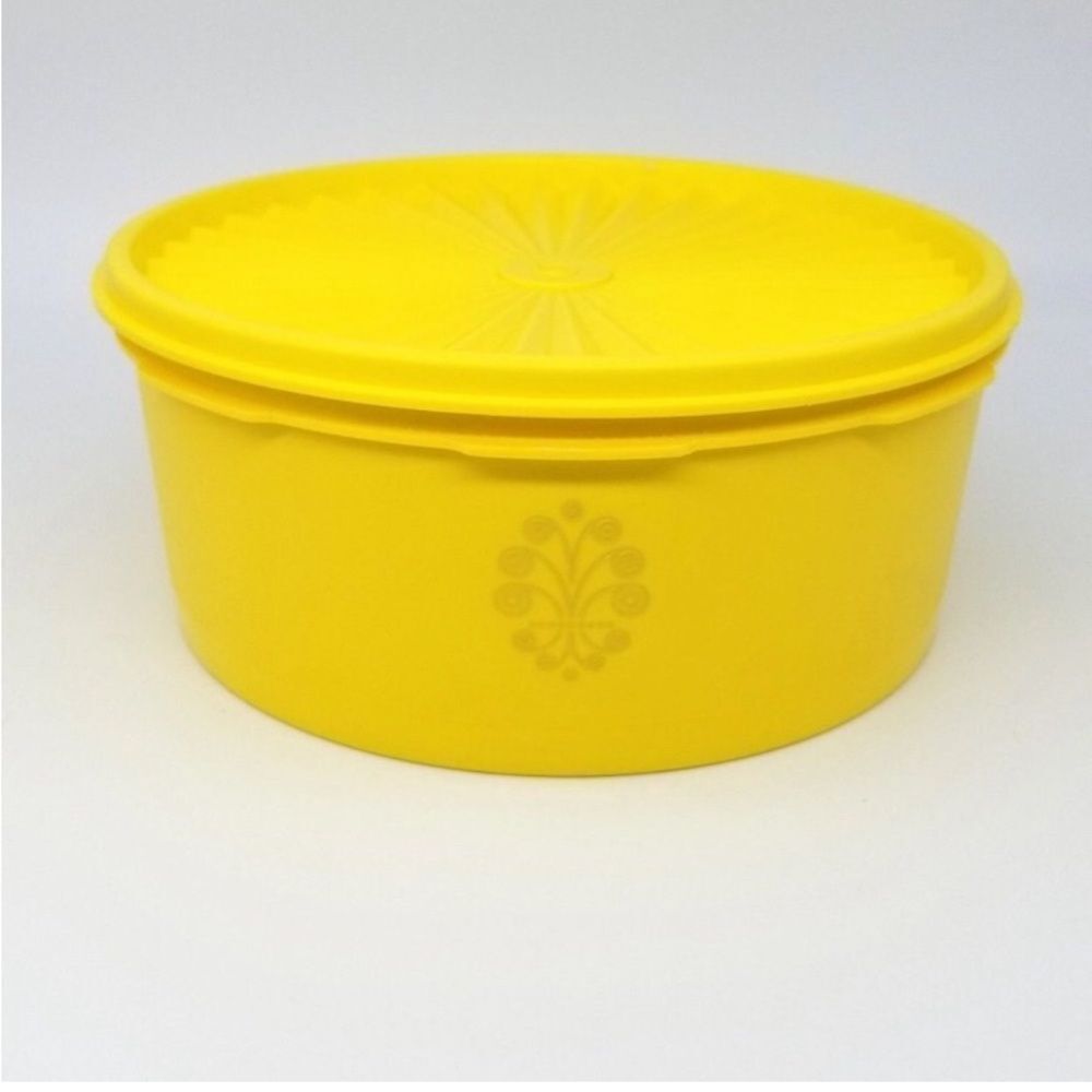 VTG,Tupperware Vibrant Yellow Circular Container #1204-3